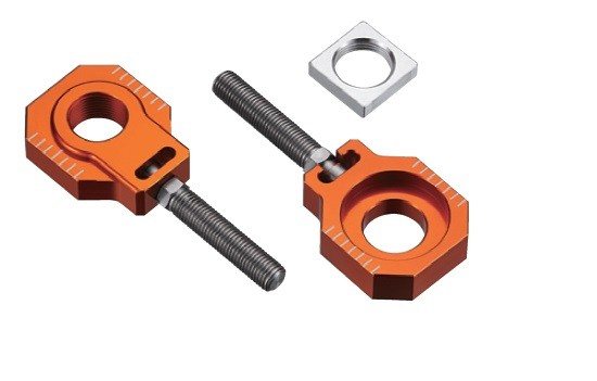 ACCEL NAPINACZ TYLNEJ OŚKI ZE ŚRUBĄ KTM SX/SXF/EXC 125-530 '08-'12, EXC/EXCF '08-'19 (ŚR 20MM) KOLOR POMARAŃCZOWY (KPL.-2SZT.) (1)