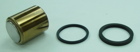 TOURMAX TŁOCZEK ZACISKU HAMULCOWEGO Z USZCZELNIACZAMI HONDA CBR 1000F '90-'91 (SC24) TYŁ WERSJA USA (MADE IN JAPAN) (1)