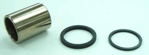 TOURMAX TŁOCZEK ZACISKU HAMULCOWEGO Z USZCZELNIACZAMI HONDA CB 400N, CB750/900F, CBR600/1000F1 (MADE IN JAPAN) (27X35MM) (1)