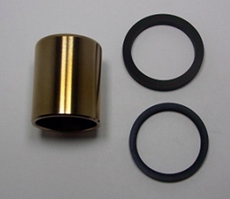 TOURMAX TŁOCZEK ZACISKU HAMULCOWEGO Z USZCZELNIACZAMI HONDA VFR 800 98-05, XL 1000V '01-05, CBR 1100XX '97-04, ST 1300 '02-04, GL 1800 01-04 (MADE IN JAPAN) (1)