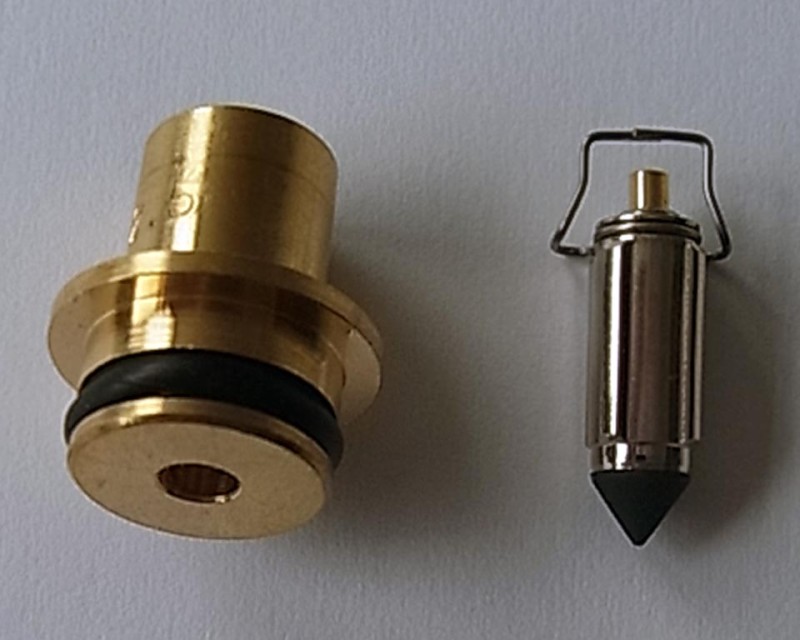 TOURMAX ZAWOREK IGLICOWY Z GNIAZDEM SUZUKI DR 350S/SE '90-97, DR 750 '88-89, DR 800 '90-99 (MADE IN JAPAN) (1)