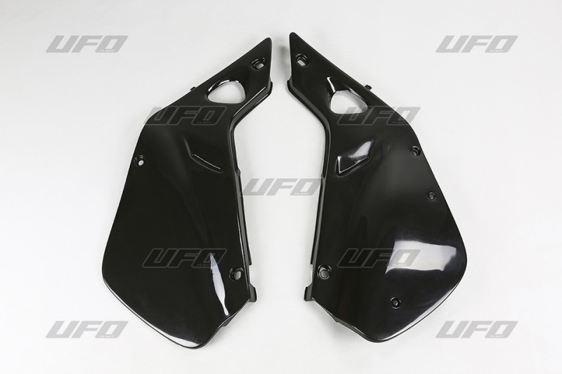 UFO BOCZKI TYLNE HONDA CR 125 '98-'99, CR 250 '97-'99 KOLOR CZARNY