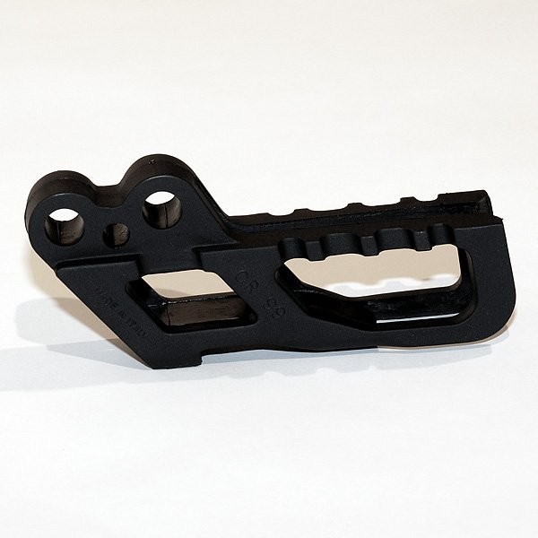 UFO PROWADNICA ŁAŃCUCHA HONDA CR 125/250 '99-'04, CRF 250R/X '04, CRF 450 '02-'04 (HO0366001RT) KOLOR CZARNY (1)