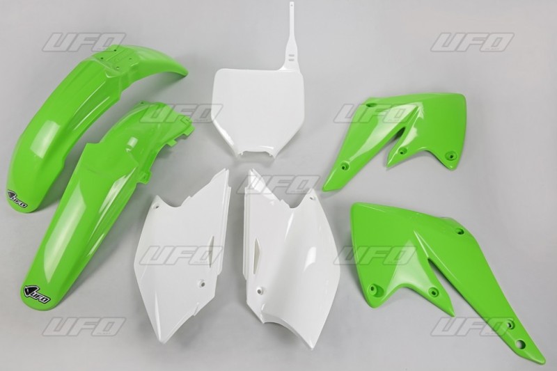 UFO KOMPLET PLASTIKÓW KAWASAKI KXF 250 '04-'05 KOLOR OEM (ZIELONY/BIAŁY) (KA203E999)