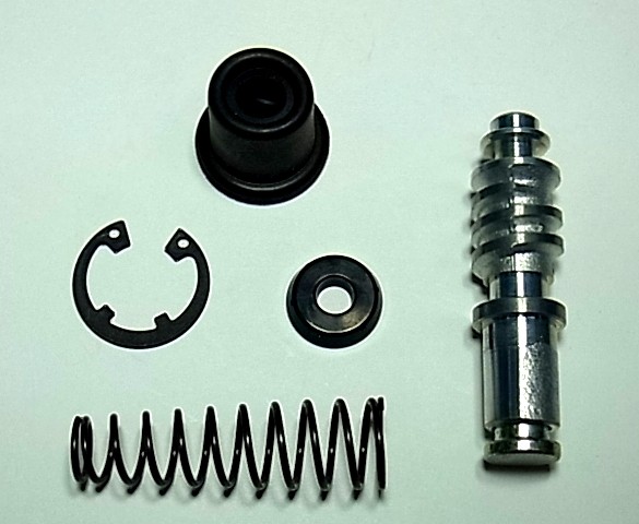 TOURMAX ZESTAW NAPRAWCZY POMPY HAMULCOWEJ PRZÓD SUZUKI DR350/DRZ400S/VS1400/DRZ400S (MADE IN JAPAN) (1)