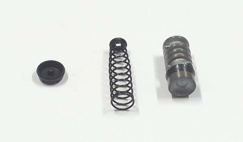 TOURMAX ZESTAW NAPRAWCZY POMPY HAMULCOWEJ TYŁ SUZUKI GSX-R 600/750/1000, DR 600/650/750/800 (MADE IN JAPAN) (1)