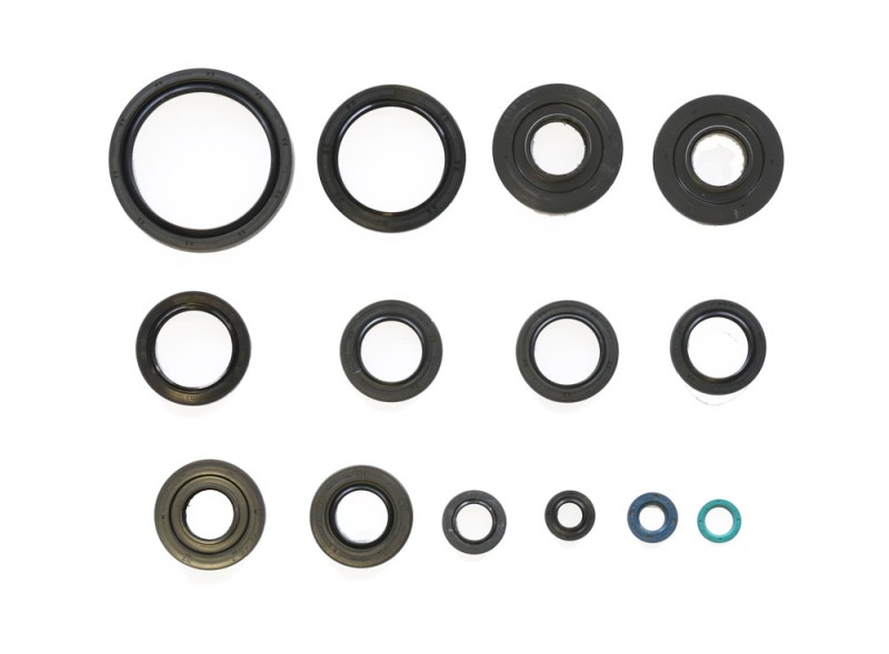 ATHENA KOMPLET (ZESTAW) USZCZELNIACZY SILNIKOWYCH KAWASAKI KVF750I BRUTE FORCE`06-12, KVF650I`08-14 (WTRYSK) (1)