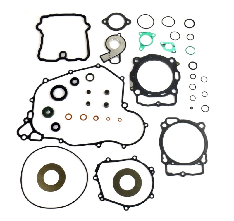 ATHENA KOMPLET USZCZELEK KTM EXCF 450/500 '17-'18, HUSQVARNA FE 450/501 '17-'18 (Z USZCZELKĄ POKRYWY ZAWOROWEJ I USZCZELNIACZAMI SILNIKOWYMI) (1)