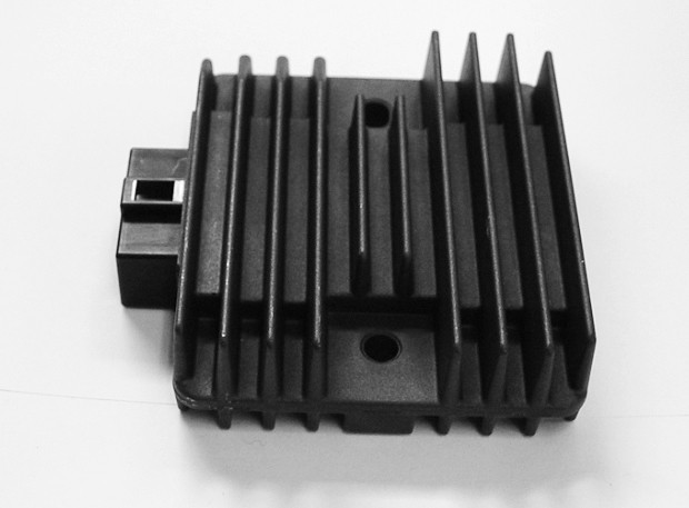 TOURMAX REGULATOR NAPIĘCIA YAMAHA XT 660R/X '04-'12, XJ6 '09-'12, R6 '03-'05 (MADE IN JAPAN) (1)