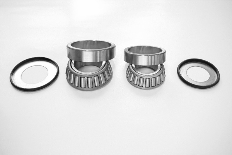 TOURMAX ŁOŻYSKA GŁÓWKI RAMY Z USZCZELNIACZAMI KAWASAKI KLX 250/650, SUZUKI DR/GS/GSF/GSX/VS, YAMAHA FZ/XJ/XJR/XV/XVS/YZF/ T7 (22-1004) (MADE IN JAPAN) (1)