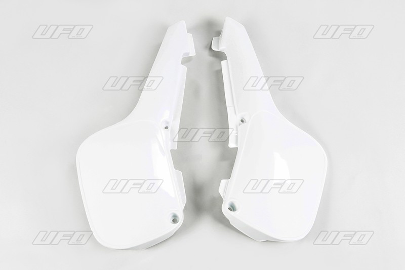 UFO BOCZKI TYLNE SUZUKI RM 60 '03-'04 KOLOR BIAŁY