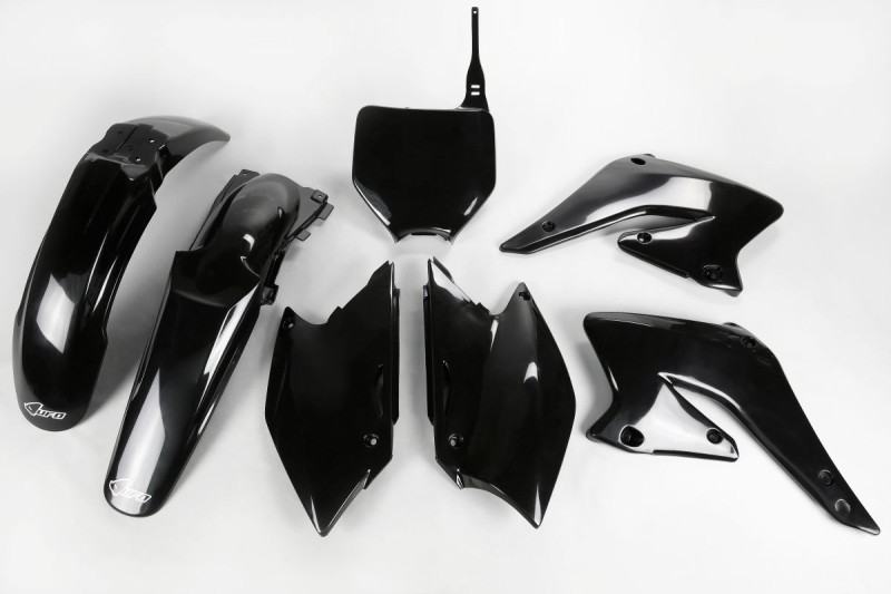 UFO KOMPLET PLASTIKÓW SUZUKI RMZ 250 '04-'06 KOLOR CZARNY (SU403E001)