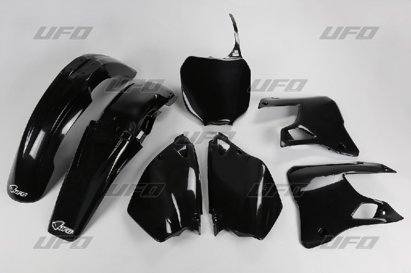 UFO KOMPLET PLASTIKÓW YAMAHA YZ 125 '00-'01, YZ 250 '00-'01 KOLOR CZARNY (YA300E001)
