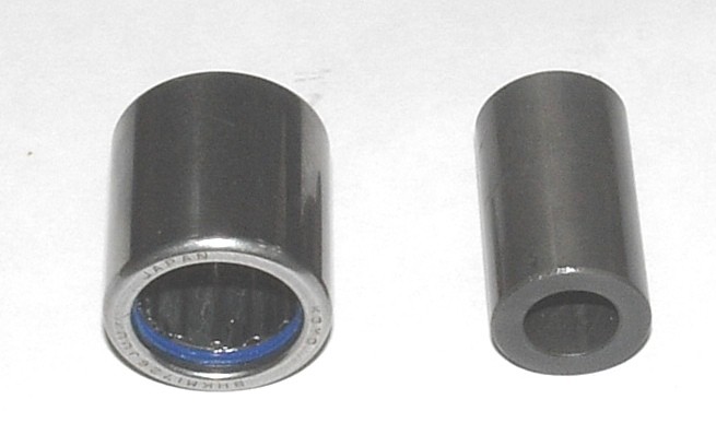 TOURMAX ZESTAW NAPRAWCZY AMORTYZATORA TYLNEGO (ŁOŻYSKO I TULEJKA) SUZUKI GSF 600/6501200/1250 96-08, GSX-R 600 92-09, 750 92-08, 1000 01-08 (MADE IN JAPAN)