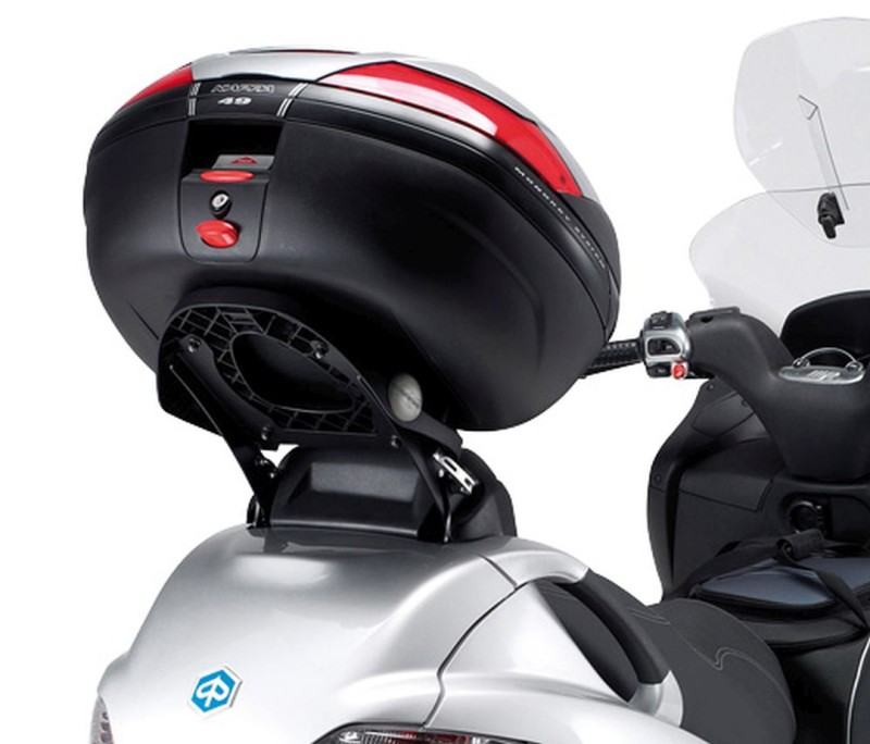 KAPPA STELAŻ KUFRA CENTRALNEGO (UCHYLNY) PIAGGIO MP3 125/250/300/400 '06-'11, MP3 TOURING 300/400 '11, MP3 BUSINESS 300/500 '12-'14, MP3 SPORT 300/500 '12-'14 ( Z PŁYTĄ MONOKEY )