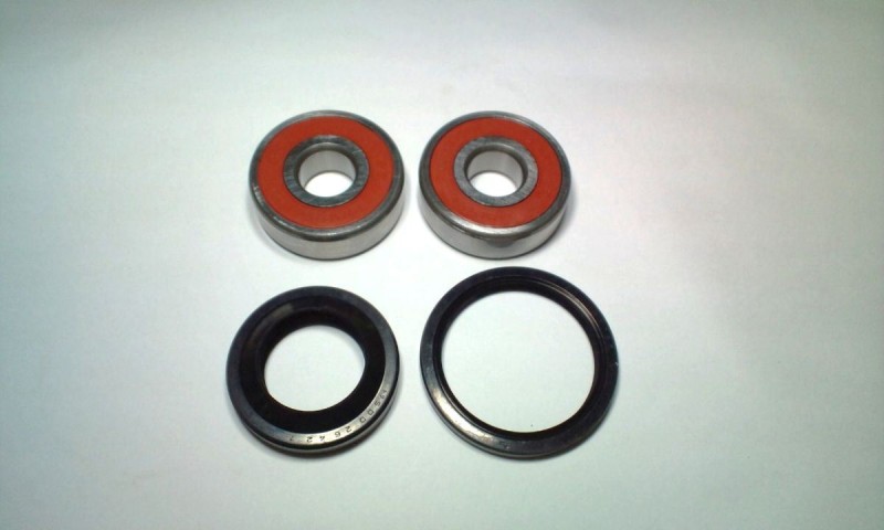 TOURMAX ŁOŻYSKA KOŁA PRZEDNIEGO Z USZCZELNIACZAMI HONDA CB 250N '79-'82, CX 500/C/D '78-'82, FT 500 '82-'83, GB 50 '89-'90, VT 500E '83, XBR 500 '85-'88 (MADE IN JAPAN) (1)