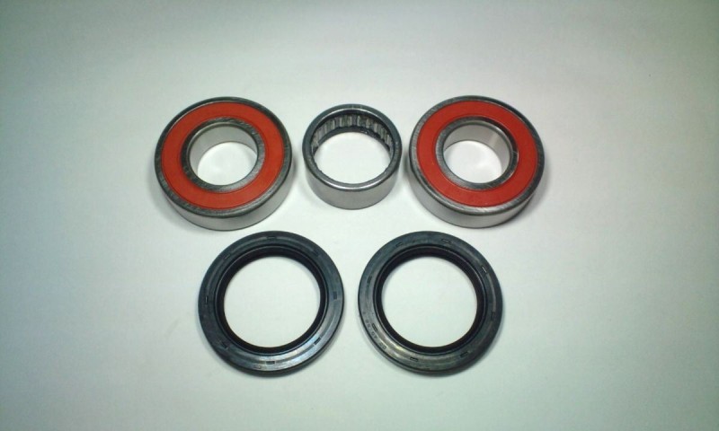 TOURMAX ŁOŻYSKA KOŁA TYLNEGO Z USZCZELNIACZAMI YAMAHA FZ6 N/S/S2/FAZER '04-'10, YZF R6 '03-'09, YZF R1 '02-'09 (MADE IN JAPAN) (1)