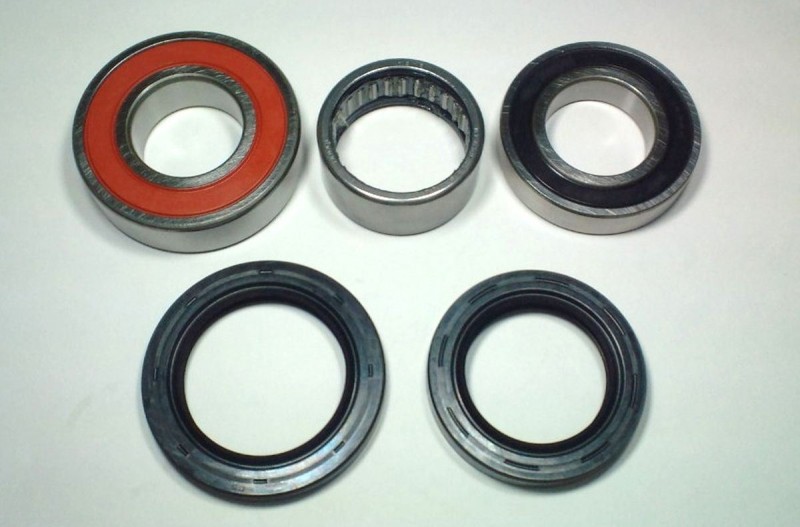 TOURMAX ŁOŻYSKA KOŁA TYLNEGO Z USZCZELNIACZAMI YAMAHA FZS 1000 FAZER '01-'05,YZF R1 '00-'01, XJR 1300 '05-'16 (MADE IN JAPAN) (1)