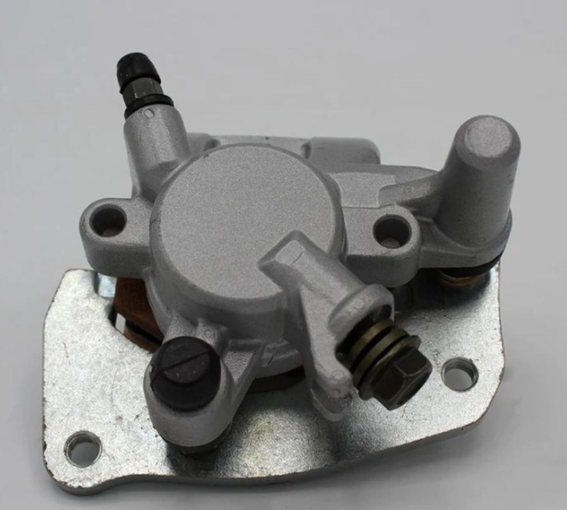 MTX PARTS ZACISK HAMULCOWY SUZUKI LT-A 400F '05-'15, LT-F 400F/LT-A 750X '08-'15, LT-A 450X '05-'15, LT-A 500X '10-'15, LT-A 700X '05-'07 LEWY PRZÓD (OEM:59100-31G01-999) (1)