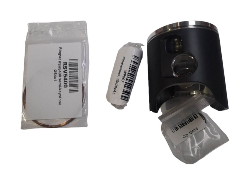 WOSSNER TŁOK KTM (2T) SX 125 (SX125) '01-'22, EXC 125 (EXC125) '01-'22 GAS GAS MC/EC 125 '21-'22 1 PIERŚCIEŃ (53,96MM)(PŁASKIE DENKO Z PODTOCZONĄ KRAWĘDZIĄ) (1)