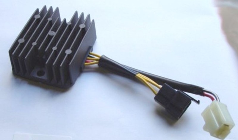 TOURMAX REGULATOR NAPIĘCIA SUZUKI DR 350 SE '90-'99, DR 250SE '90-'95, FL 125 '07-'09 (OEM: 32800-14D11) (MADE IN JAPAN) (1)