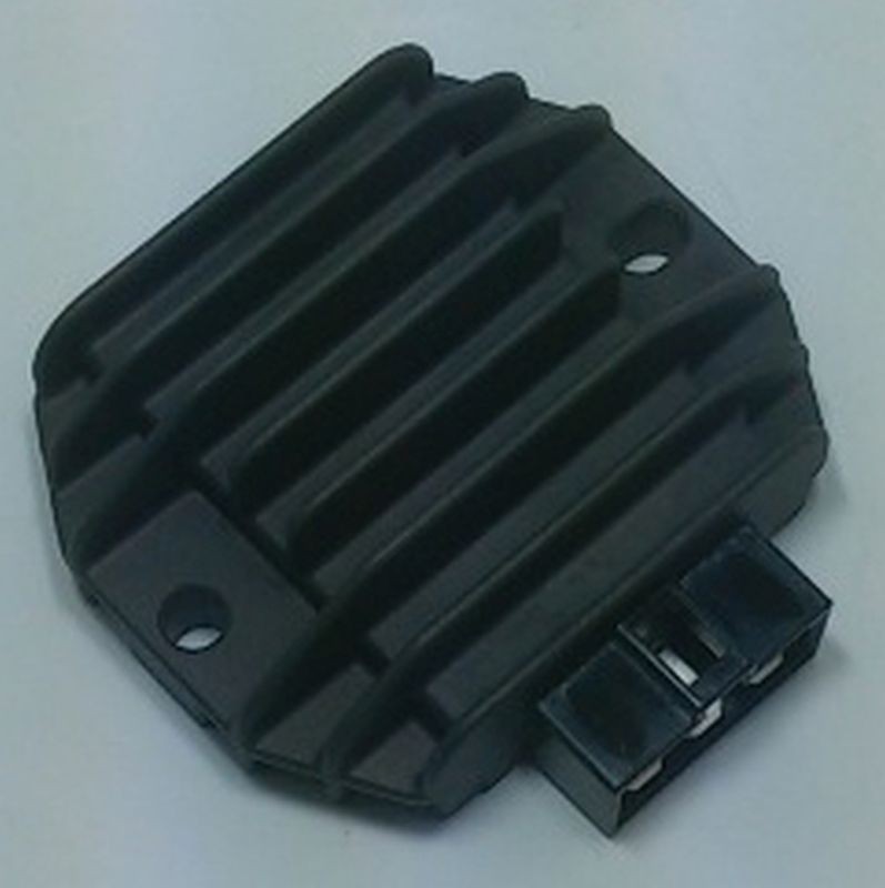 TOURMAX REGULATOR NAPIĘCIA SUZUKI DR 650SE '96-'19, XF 650 FREEWIND '97-'01, DR 800S '91-'97 (OEM: 32800-32E00) (MADE IN JAPAN) (1)