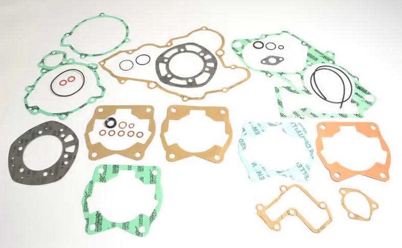 CENTAURO KOMPLET USZCZELEK KTM 125 GS / MX '87-'97 , EXC 125 '95-'97 , SX 125 '95-'97 , EGS 125 '95-'97 (1)