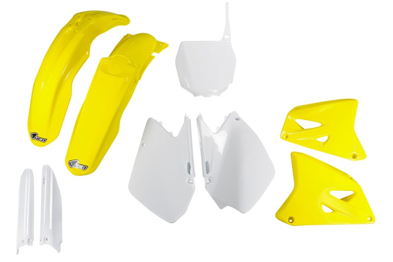 UFO 2024/11 KOMPLET PLASTIKÓW (FULL KIT) Z OSŁONAMI TELESKOPÓW (AMORTYZATORÓW) SUZUKI RM 125 / 250 '06-'24 KOLOR OEM ( BIAŁY / ŻÓŁTY ) (1)