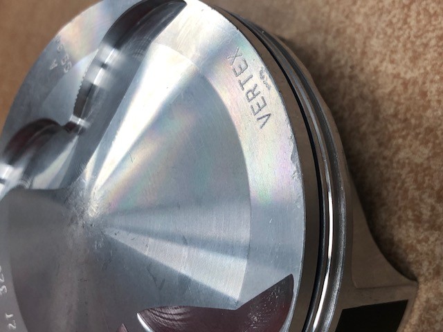 VERTEX TŁOK KTM (4T) EXCF 450 (EXC-F450) '03-'07 PRO HC 88,94MM 12:1 PROMOCJA (PIERŚCIENIE 590289000001 X 1 KPL.) - ślady mierzenia (1)