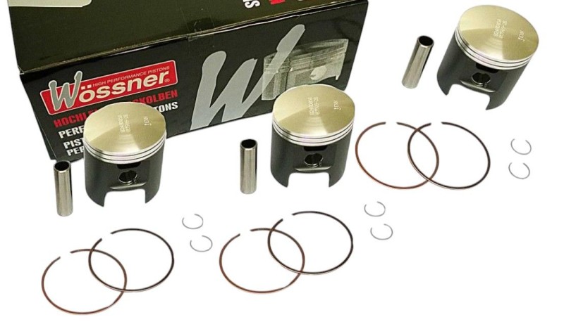 WOSSNER KOMPLET TŁOKÓW KAWASAKI H2 MACH IV 750 '72-'75 (73,43MM) (1)