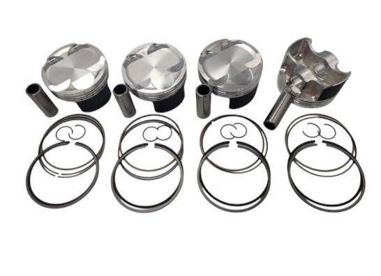 WOSSNER KOMPLET TŁOKÓW YAMAHA YZF R1 1000 '99-'03, FZS 1000 FAZER '01-'05, RX1 '03-'07 MAX COMPRESSION (73,95MM) (1)