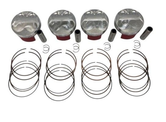 WOSSNER KOMPLET TŁOKÓW SUZUKI GSXR 1000 '17-'24 HC (77,95MM) (1)