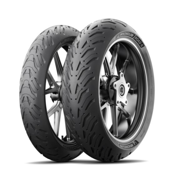 MICHELIN KOMPLET OPON (CAI695754/25) 120/70ZR17 ROAD 6 GT (58W) TL M/C PRZÓD DOT 2025 + (CAI184761/25) 190/50ZR17 ROAD 6 GT (73W) TL M/C TYŁ DOT 2025 + SŁUCHAWKI BEZPRZEWODOWE (1)
