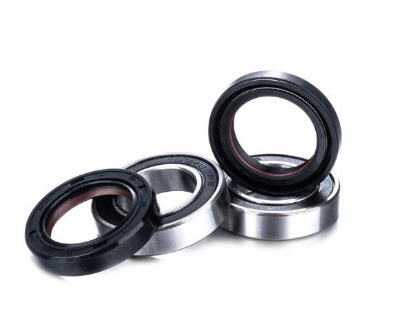 FACTORY LINKS ŁOŻYSKA KOŁA PRZEDNIEGO Z USZCZELNIACZAMI KAWASAKI KX 250 / X 21-24, KX 450 X 19-23, YAMAHA WR 250 F (WRF250) 20-24, YZF 250 / 450 14-24, SUZUKI RMZ 250 / 450 07-24 (25-1482) LOW FRICTION - MNIEJSZE OPORY TOCZENIA (1)