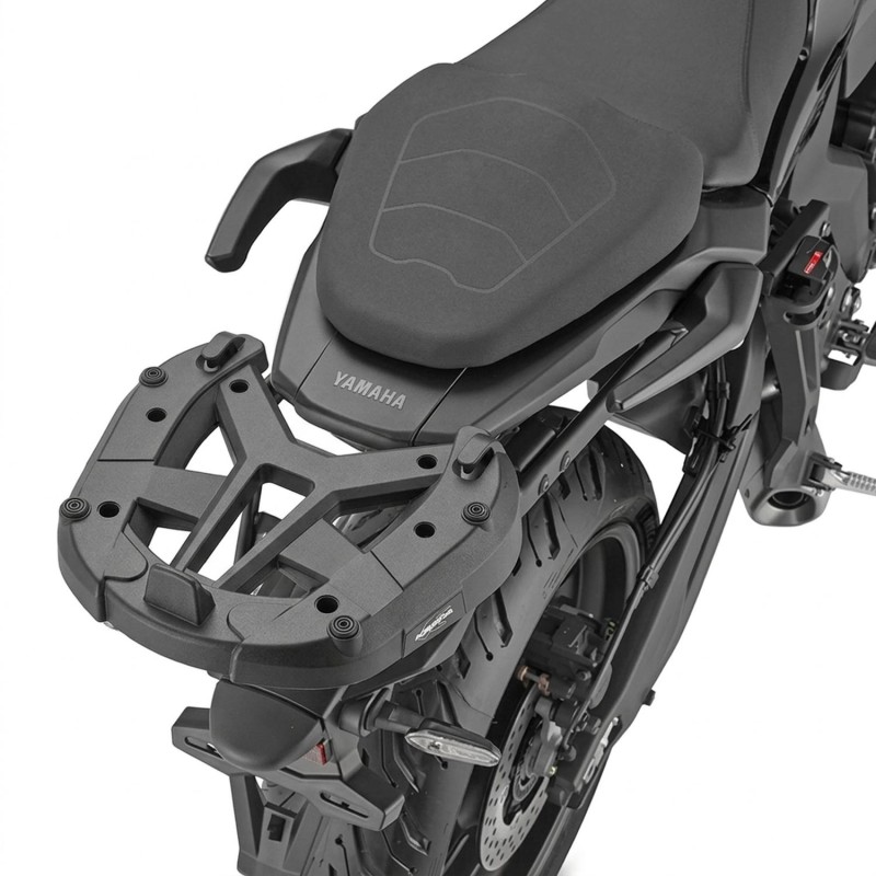 KAPPA 2026/02 STELAŻ KUFRA CENTRALNEGO YAMAHA TRACER 7 '25-'26 (BEZ PŁYTY) (1)