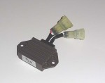 mini: TOURMAX REGULATOR NAPIĘCIA YAMAHA YZ 250F '14-'18, YZ 450F '14-'19 (YZF250, YZF450) (OEM: 1SL-81960-00) (MADE IN JAPAN) (1)