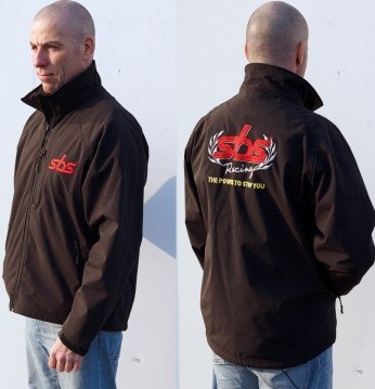 Obrazek dla: SBS MATERIAŁY PROMOCYJNE KURTKA SOFTSHELL JACKET Z LOGIEM SBS MATERIAŁY PROMOCYJNE KOLOR CZARNY ROZMIAR XL