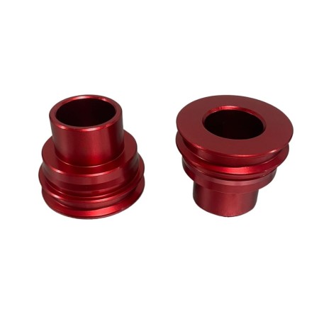 FMPARTS DYSTANSE / TULEJKI KOŁA TYLNEGO BETA RR / XTRAINER '14'25 KOLOR CZERWONY