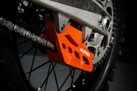 ACERBIS PROWADNICA ŁAŃCUCHA KTM SX / SXF '0722; EXC / EXCF '08'23; HUSQVARNA TC / FC / FE /TX / FX '14'22; GAS GAS EC / ECE '17'23, MC / MCF '21'23; SHERCO SER / SEFR '20'24 KOLOR POMARAŃCZOWY