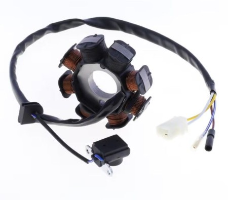 Obrazek dla: ATHENA 2025/09 UZWOJENIE ALTERNATORA (STATOR) PEUGEOT VCLIC 50 '07'14, SYM SYMPHONY '09'20, SYMPLY 50 ''09'17, XPRO 50 '13'20 (OEM: 779898; 31120AAAA00)