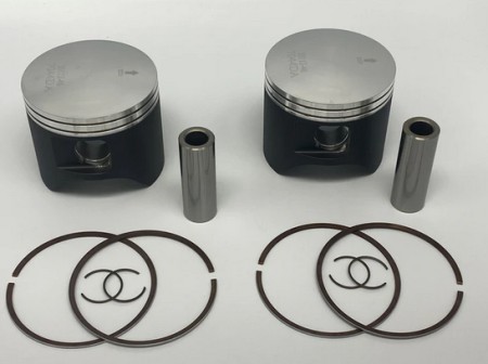 Obrazek dla: WOSSNER KOMPLET TŁOKÓW POLARIS RMK 800 CFI DRAGON / RUSH '08'23 (2T) ( 84,86 MM ) SWORZEŃ 22 MM (SKUTER ŚNIEŻNY)