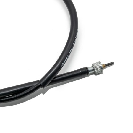 Obrazek dla: Linka prędkościomierza Piaggio 858542 (pancerz 93,5 cm / linka 97,5 cm) do Aprilia/Derbi/Piaggio. Stabilne wskazania licznika,