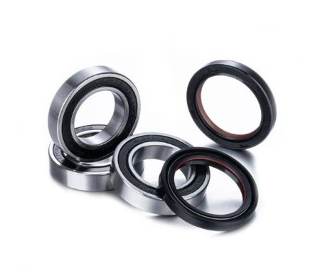 Obrazek dla: FACTORY LINKS KOŁA PRZEDNIEGO Z USZCZELNIACZAMI KTM SX 85 1523, FREERIDE 250 1420, TYLNEGO YAMAHA YZF 250 / 450 0924  ZAMIENNY Z 251591 (251406) LOW FRICTION  MNIEJSZE OPORY TOCZENIA