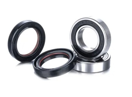 Obrazek dla: FACTORY LINKS 2026/01 ŁOŻYSKA KOŁA PRZEDNIEGO Z USZCZELNIACZAMI HONDA CRE / CRM 125 '0207, CRE 250 '0213, CR 125 R / 250 R '9507, CR 500 R '9501, CRF 250 / 300 / 450 RX '23, CRF 450 L '1924 (251081) LOW FRICTION  MNIEJSZE OPORY TOCZENIA